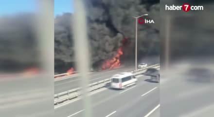 TEM Otoyolu kilit: Seyir halindeki tır alev alev yandı