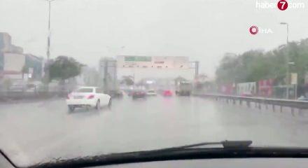 AKOM'dan İstanbul i&ccedil;in uyarı: Sıcaklık d&uuml;şecek, kuvvetli sağanak geliyor