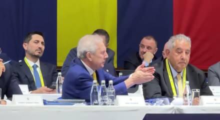 Aziz Yıldırım'dan genel kurulda sert a&ccedil;ıklama: "Parayı yemişsiniz"