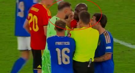 Bel&ccedil;ika-İtalya ma&ccedil;ı karıştı! Romelu Lukaku ile Gianluigi Donnarumma tartıştı
