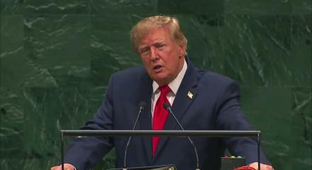 Trump konuşurken K&uuml;ba heyeti salonu terk etti
