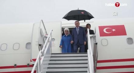 Cumhurbaşkanı Erdoğan, ABD'deki T&uuml;rkevi'ne girişinde sevgi g&ouml;sterileriyle karşılandı 