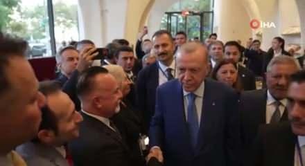 Cumhurbaşkanı Erdoğan&rsquo;dan New York&rsquo;ta T&uuml;rk pastanesine ziyaret