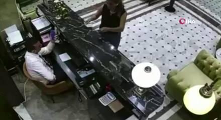 Fatih'te otel &ccedil;alışanlarından 50 milyon liralık vurgun: Paraları &ccedil;aldıkları anlar kameraya yansıdı