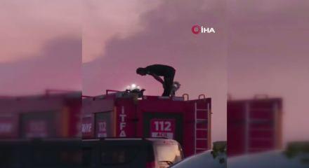 G&ouml;revi bitirdi vakti ka&ccedil;ırmadı: &Ouml;nce ateşi s&ouml;nd&uuml;rd&uuml; sonra namaza durdu