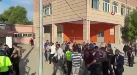 Manisa'da okulda silahlı saldırı ger&ccedil;ekleşti