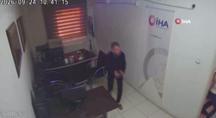 Şanlıurfa'daki 5,4'l&uuml;k deprem anı kamerada