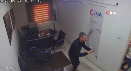 Şanlıurfa'daki 5,4'l&uuml;k deprem anı kamerada