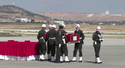 Şehit Uzman &Ccedil;avuş Coşkun Sevim i&ccedil;in Gaziantep Havalimanı'nda t&ouml;ren d&uuml;zenlendi