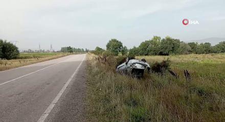 Takla atan otomobilin s&uuml;r&uuml;c&uuml;s&uuml; yaralandı
