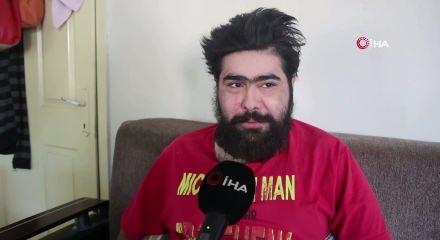 Tedaviyi reddeden telefon bağımlısı Barış, sanal d&uuml;nyadaki yaşamına geri d&ouml;nd&uuml;