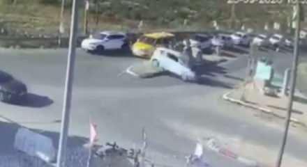 Batı Şeria'da ara&ccedil; &ccedil;arpması sonucu bir İsrail askeri ezilerek &ouml;ld&uuml;!