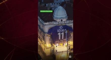 Bosna elmasını uğurladı! Savaşın &ccedil;ocuğuna unutulmaz veda