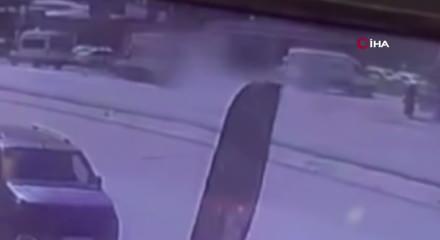 Hatay'da feci kaza: Ok gibi saplandı, ezilmekten saniyelerle kurtuldu!