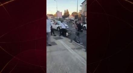 Fransa'daki dehşeti T&uuml;rk kahraman &ouml;nledi! Saldırganı ekisiz hale getirdi, lin&ccedil;ten kurtardı