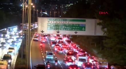 İstanbul'da trafik yoğunluğu y&uuml;zde 89'a ulaştı