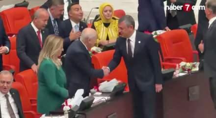 Meclis'te dikkat &ccedil;eken temas: Bah&ccedil;eli, &Ouml;zel ve DEM Parti y&ouml;netimiyle tokalaştı