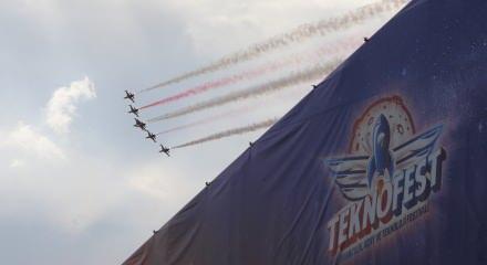 Şanlıurfa TEKNOFEST'te renkli anlar: Kanal 7 standı yoğun ilgi