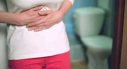 Uzman isim ebeveynleri uyardı: Okul stresi sanıyorsunuz altından gastrit &ccedil;ıkabilir