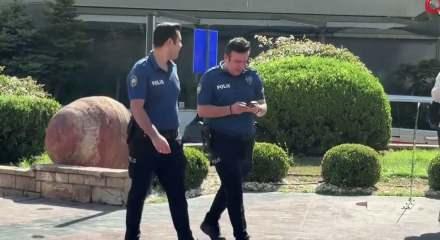 CHP&rsquo;li Buca Belediyesinde 150 milyonluk haciz şoku: İcra ekipleri makam odalarına girdi
