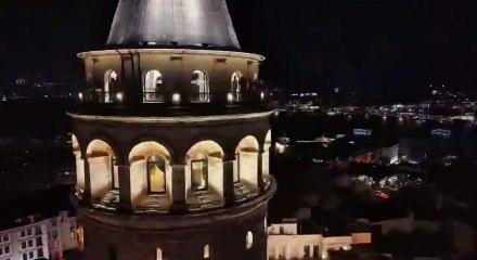 İstanbul'un kalbinde Filistin i&ccedil;in tek y&uuml;rek: Galata Kulesi Filistin bayrağı yansıtıldı