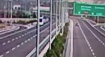 Manisa'da 11 kişinin &ouml;ld&uuml;ğ&uuml; feci kaza anı kamerada: Faciada 3 kişi g&ouml;zaltına alındı