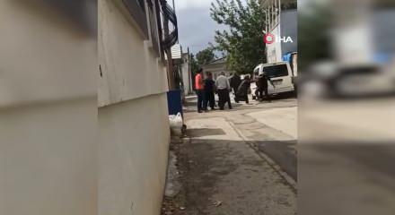 Adıyaman'da bir şahıs kagvaya &ccedil;ift bı&ccedil;akla koştu!