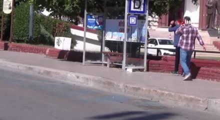 Adliye &ouml;n&uuml;nde ş&uuml;pheli paket alarmı: Bomba imha ekipleri sevk edildi!