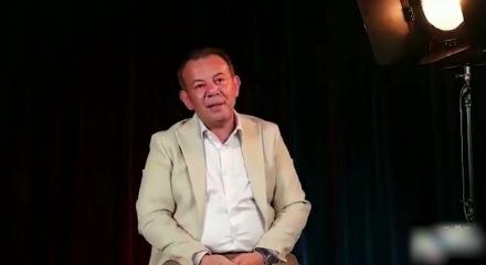 Tanju &Ouml;zcan'ın yargılandığı cinsel saldırı davasında mahkeme kararını a&ccedil;ıkladı