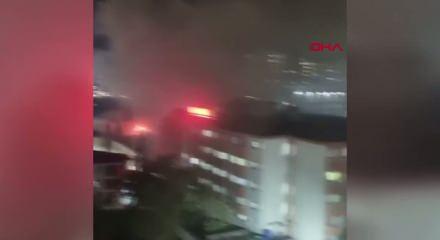 İstanbul'da hastanede korkutan yangın: Hastalar tahliye ediliyor!