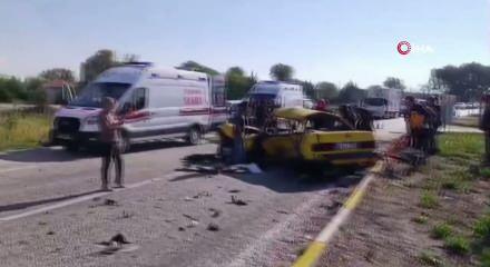 Konya&rsquo;da feci kaza: 3 &ouml;l&uuml;, 1 yaralı