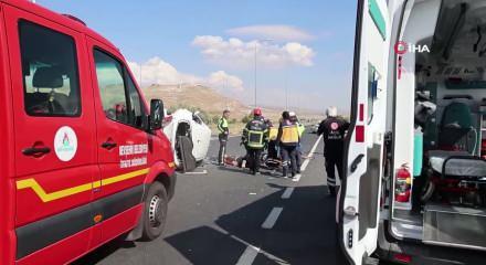 Nevşehir kahreden kaza: 2 &ouml;l&uuml;, 1 yaralı