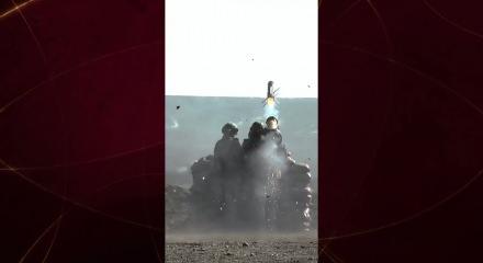 Roketsan KARAOK&rsquo;un ateşleme anını paylaştı: Omuzdan atılıyor, hedefi affetmiyor!