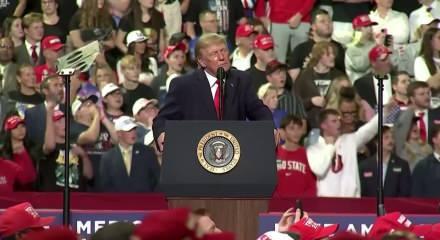 ABD'nin Gr&ouml;nland hamlesi sonrası Trump: Eşsiz bir konuma sahip! diye &ouml;vg&uuml;ler dizdi..