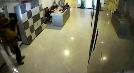 Adalet Bakanı Akın G&uuml;rlek yatırım dolandırıcılığı soruşturması hakkında paylaşımda bulundu