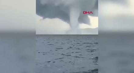 Bodrum a&ccedil;ıklarında dev hortum