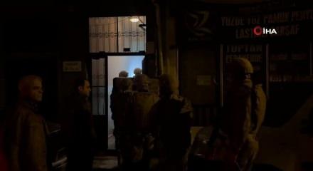 Bursa'da rehine krizi! Mahalleye giriş &ccedil;ıkış kapatıldı...