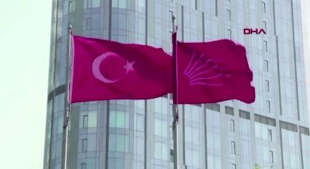 CHP ile Yeni Parti arasında sahte imza krizi! &Ouml;zg&uuml;r &Ouml;zel'e su&ccedil; duyurusu hazırlığı iddiası