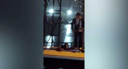 İstanbul'u sel aldı! Okullar tatil edildi, trafik fel&ccedil; oldu!