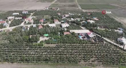 Mahalledeki herkesin soyadı '&Ouml;ztoprak' olunca baba isimleri ve ikinci isimlerle karışıklığın &ouml;n&uuml;ne ge&ccedil;tiler