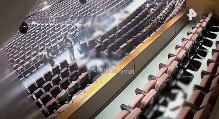 Moskova'da 149 kişinin &ouml;ld&uuml;ğ&uuml; konser salonu katliamının yeni g&ouml;r&uuml;nt&uuml;leri ortaya &ccedil;ıktı!