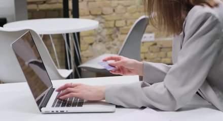 Sahte indirim yapanlara ceza yağdı! Ticaret Bakanlığı'ndan 17 milyon liralık yaptırım