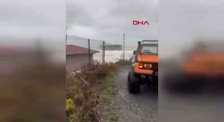 Sarıyer&rsquo;de fırtınada s&uuml;r&uuml;klenen LPG tankeri kamerada