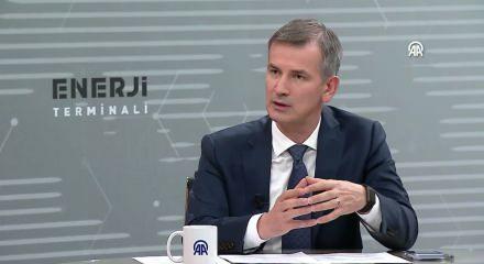 T&uuml;rkiye'den enerji alanında dev hamle! Deniz &uuml;st&uuml;ne 3 milyar dolarlık yatırım