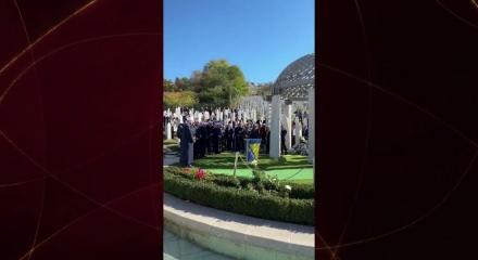 "Bilge Kral" Aliya İzzetbegovi&ccedil; kabri başında Kur&rsquo;an-ı Kerim ile anıldı