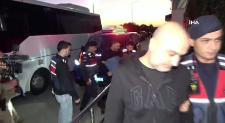 &Ccedil;ukurova Belediyesi'ndeki r&uuml;şvet operasyonunda 34 kişi tutuklandı