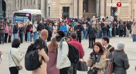 D&uuml;nyaca &uuml;nl&uuml; m&uuml;ze ziyarete kapatıldı: Louvre'a &ouml;ğrenci eylemi engeli!