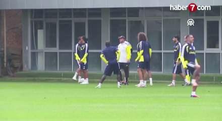 Fenerbah&ccedil;e, UEFA Şampiyonlar Ligi'nde yarın Slavia Prag'ı konuk edecek