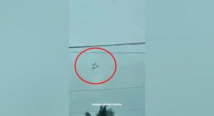Filipinler'de 2 askeri eğitim u&ccedil;ağı havada &ccedil;arpıştı! 4 pilot hayatını kaybetti