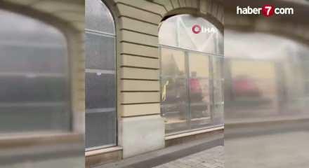 Fransa&rsquo;da mağazalardan protestolara karşı metal ve ahşap panellerle &ouml;nlem